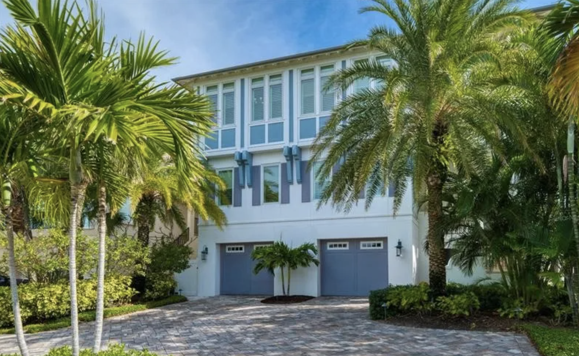 Mansion Monday: Contemporary Home in Secluded Carlouel Neighborhood