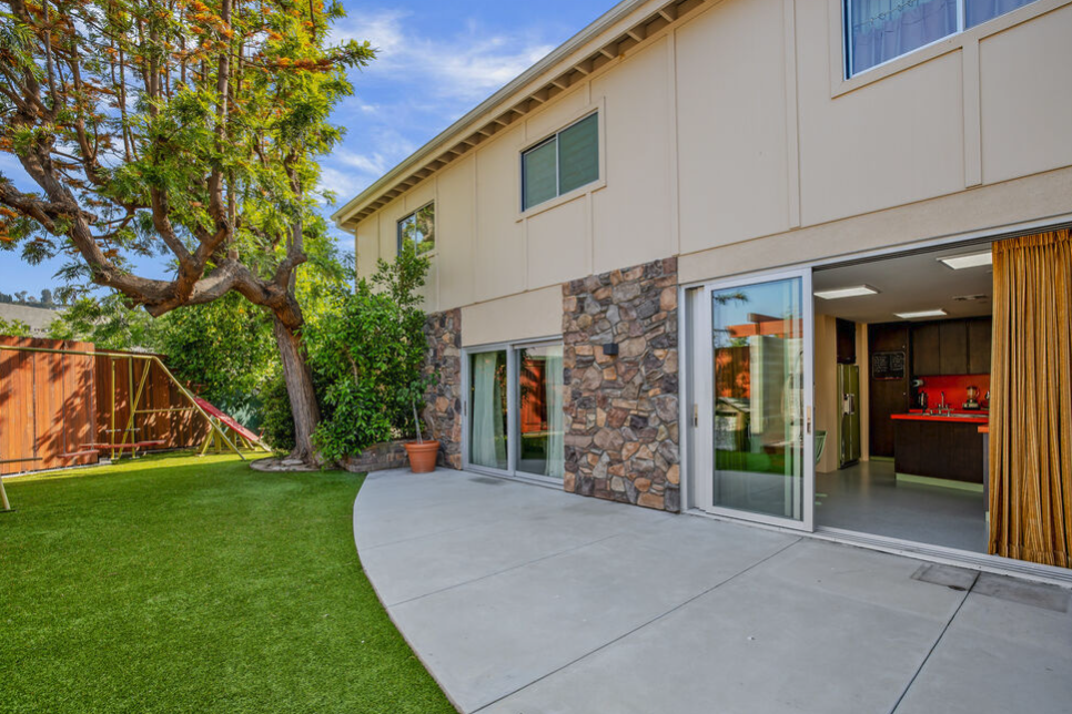 Iconic Brady Bunch House Sold! - Registry Tampa Bay