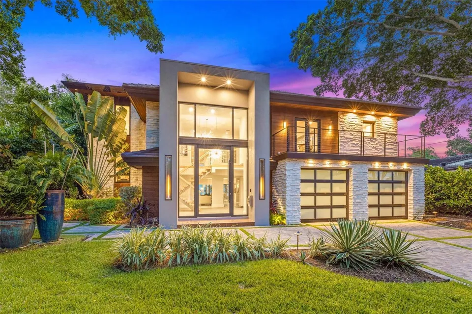 Tour This Stunning Snell Isle Waterfront Estate