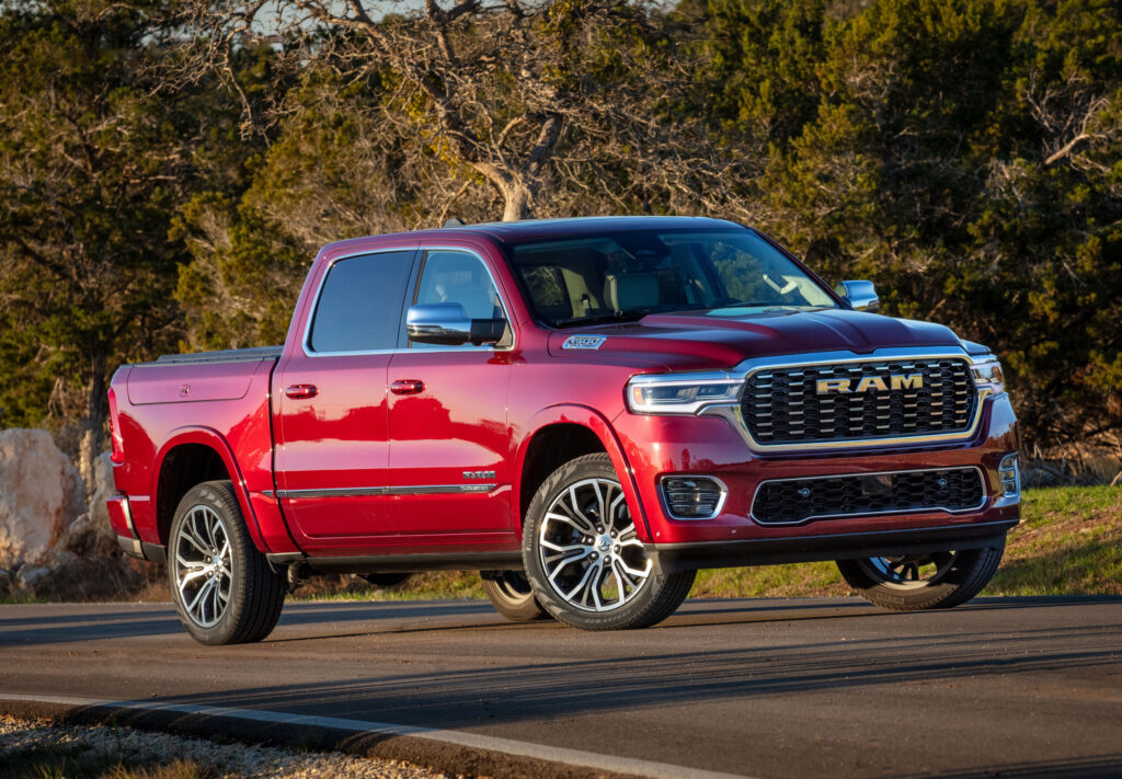Luxe Truck: RAM 1500 Tungsten Crew 4×4